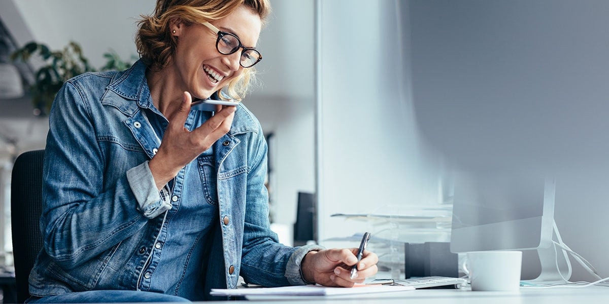 woman speaking with adviser